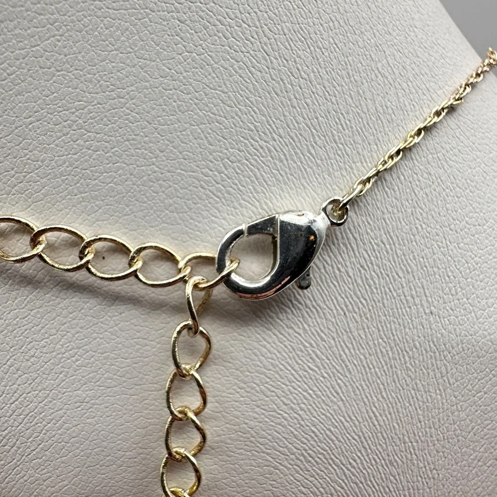 Vintage 90s Gold Tone Pink Rhinestone Pendant Necklace Women's Classic Jewelry